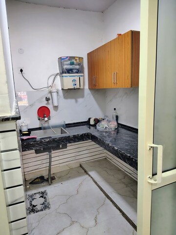 Kitchen in 1.5 BHK Builder Floor at Sector 23 – for Rent
