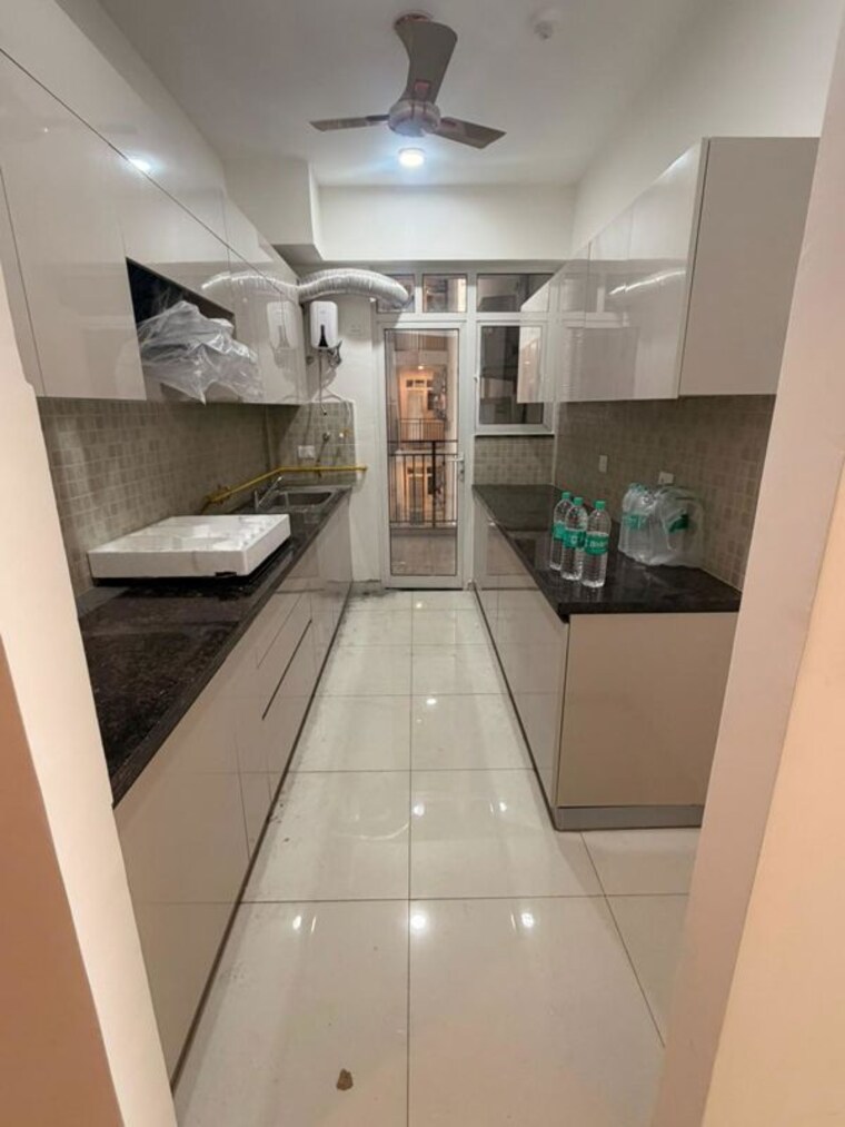 Kitchen, godrej-woods 3 Bedroom 2088 Sq.Ft. Apartment In Sector 43 Noida 9813249