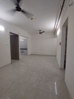 2 BHK Apartment For Rent in Paranjape Trident Towers