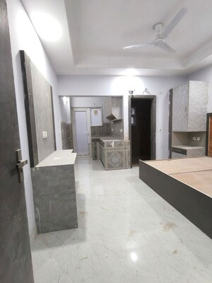 Building Lobby in Studio Builder Floor at Unitech South City 1, South City 1 – for Rent