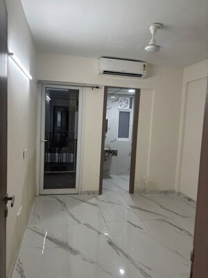 Room in 3.5 BHK Builder Floor at Smart World Gems, Sector 89 – for Sale