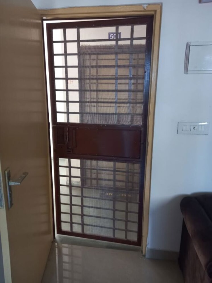 undefined, sector 111 1.5 Bedroom 900 Sq.Ft. Builder Floor In Sector 111 Gurgaon 9813273