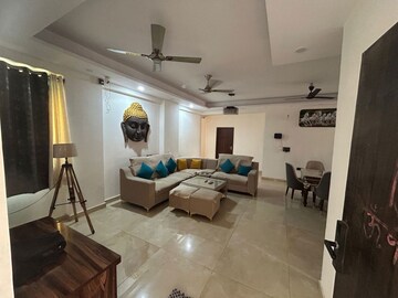 Living Room in 3 BHK Independent House at Amrapali Princely Estate, Sector 76 – for Rent