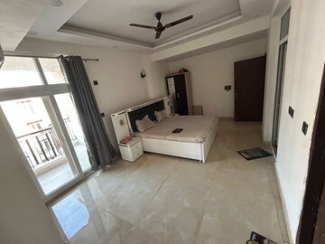 Master Bedroom in 3 BHK Independent House at Amrapali Princely Estate, Sector 76 – for Rent