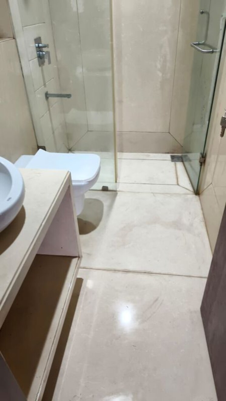 Bathroom, rna-continental 2 Bedroom 1500 Sq.Ft. Apartment In Chembur Mumbai 9813287