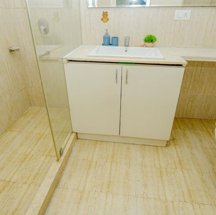 Bathroom, dlf-regal-gardens 3 Bedroom 1818 Sq.Ft. Apartment In Sector 90 Gurgaon 9813315