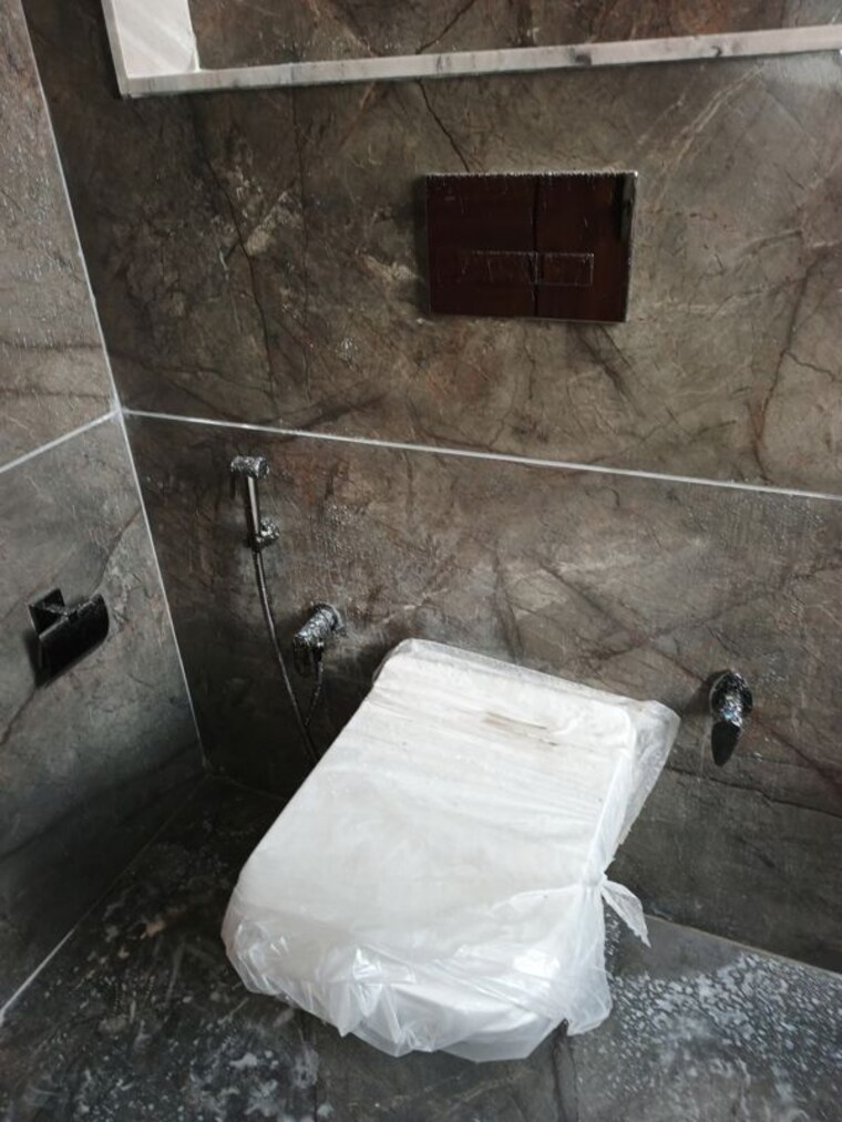 Bathroom, nizamuddin east 4 Bedroom 4350 Sq.Ft. Builder Floor In Nizamuddin East Delhi 9813325