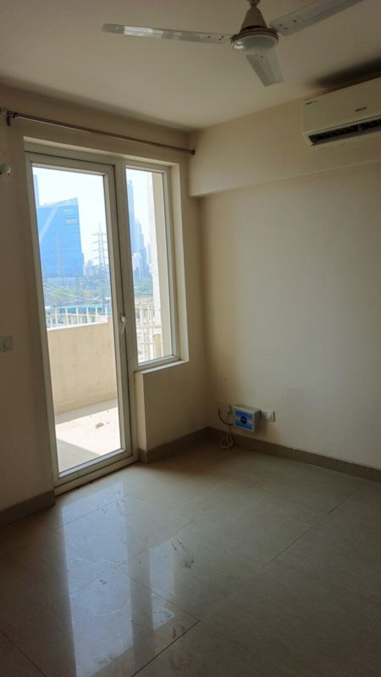 Room, emaar-emerald-floors-premier 3.5 Bedroom 1975 Sq.Ft. Apartment In Sector 65 Gurgaon 9813333