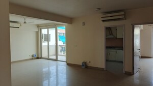 Room in 3.5 BHK Apartment at Emaar Emerald Floors Premier, Sector 65 – for Rent