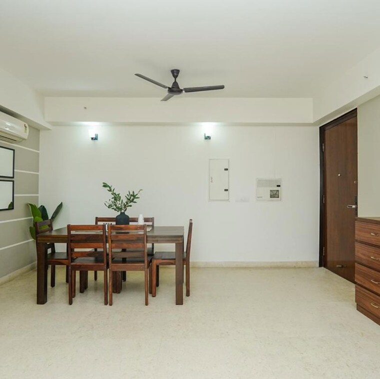 Living Room, dlf-regal-gardens 3 Bedroom 1818 Sq.Ft. Apartment In Sector 90 Gurgaon 9813335