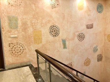 Furnished Amenities in 5 BHK Villa at Chattarpur – for Sale