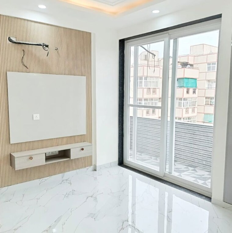 Room, uppal-southend 4 Bedroom 418 Sq.Ft. Builder Floor In Sector 49 Gurgaon 9813357