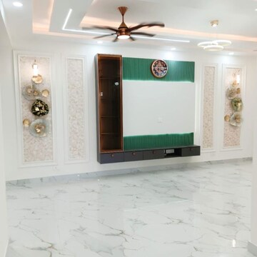 Room in 4 BHK Builder Floor at Uppal Southend, Sector 49 – for Sale