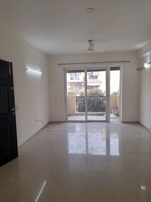 Room in 3 BHK Apartment at Emaar MGF Emerald Hills, Sector 65 – for Rent