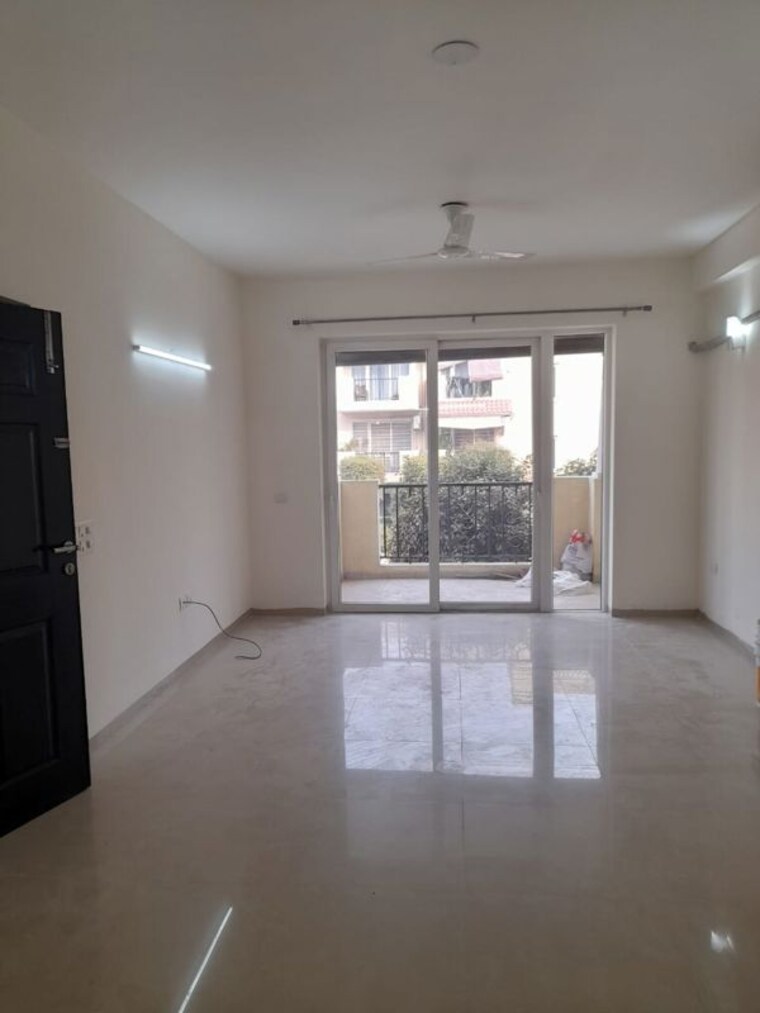 Room, emaar-mgf-emerald-hills 3 Bedroom 267 Sq.Yd. Apartment In Sector 65 Gurgaon 9813361