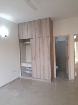 3 BHK Apartment For Rent in Emaar MGF Emerald Hills, Sector 65