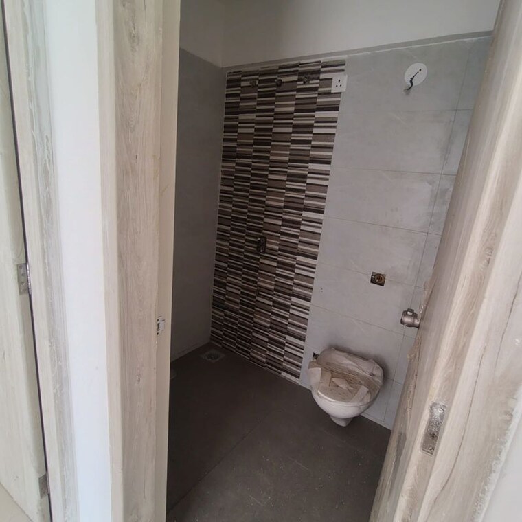 Bathroom, goyal-my-homes-wakad 2 Bedroom 710 Sq.Ft. Apartment In Wakad Pune 9813345