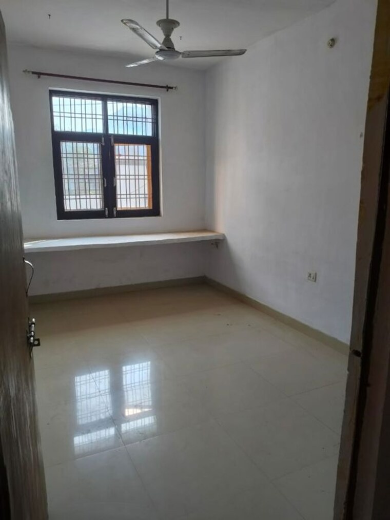 Room, khargapur 2 Bedroom 900 Sq.Ft. Independent House In Khargapur Lucknow 9813360