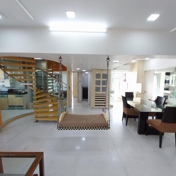 Living Room in 3 BHK Apartment at Babulnath – for Rent