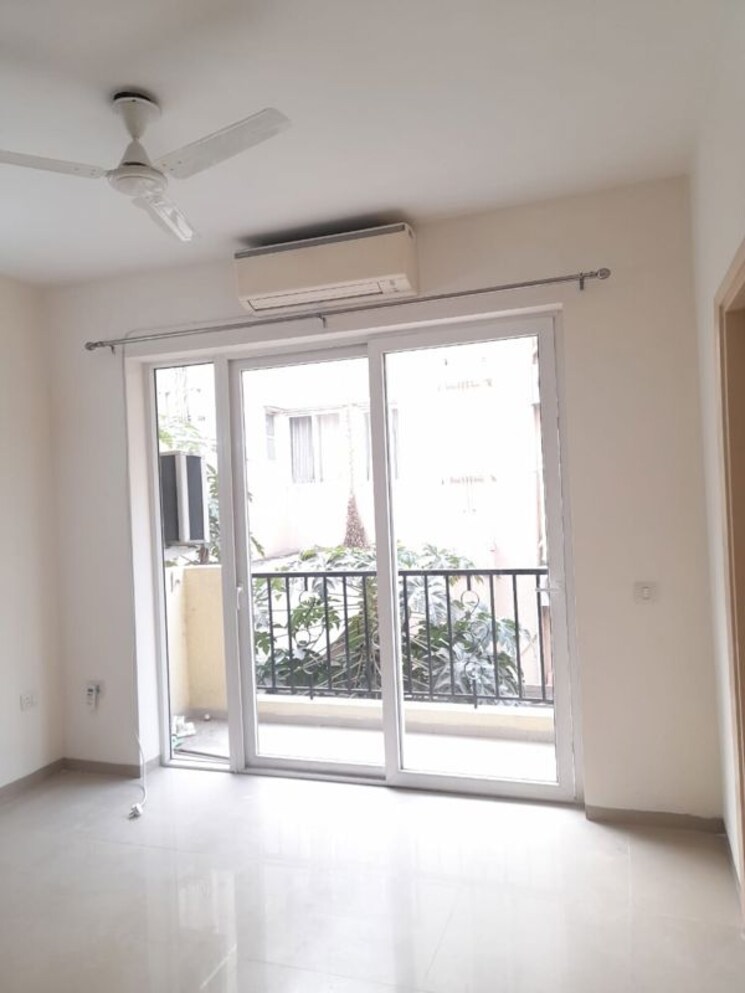 Room, emaar-mgf-emerald-hills 3 Bedroom 267 Sq.Yd. Apartment In Sector 65 Gurgaon 9813370