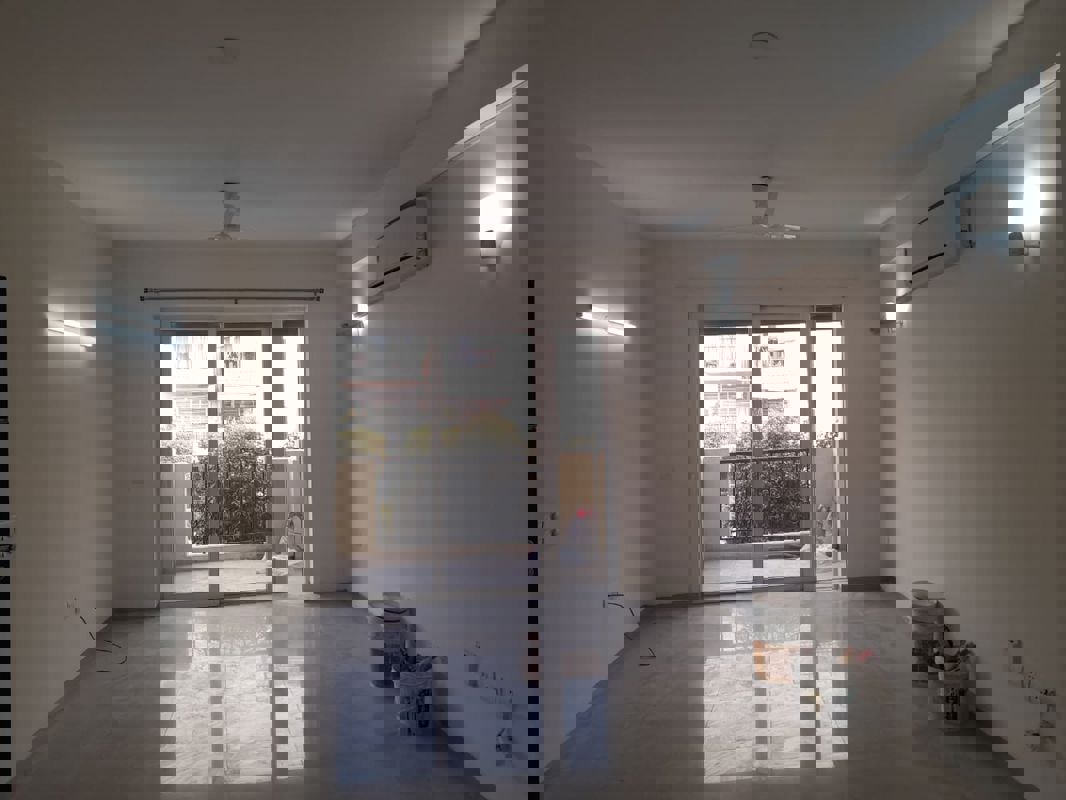 3 BHK + Servant Room,Study Room 267 Sq.Yd. Apartment in Emaar MGF Emerald Hills