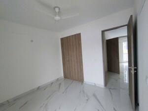 Room in 3 BHK Apartment at M3M Urbana, Sector 67 – for Sale