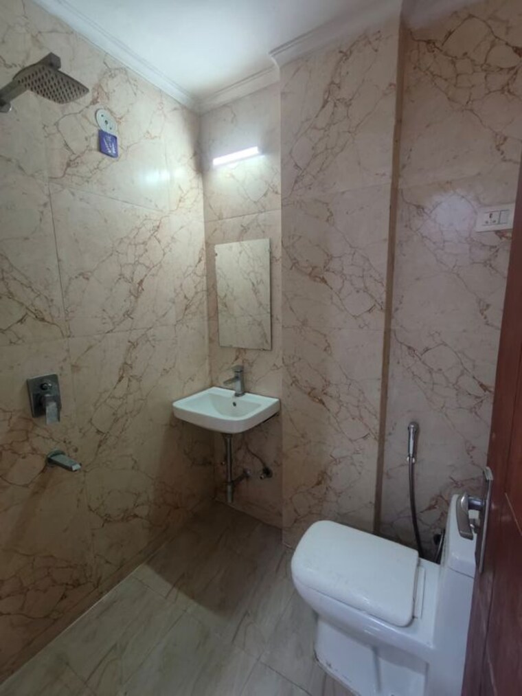 Bathroom, saket 2 Bedroom 950 Sq.Ft. Builder Floor In Saket Delhi 9813379