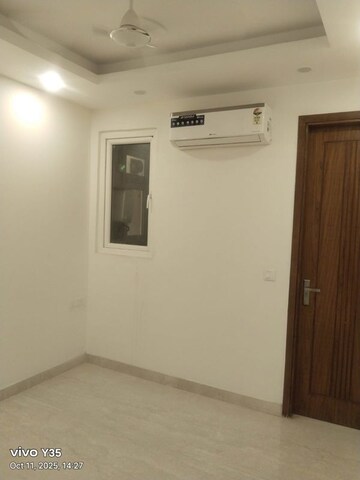 Room in 3 BHK Builder Floor at East Of Kailash – for Sale