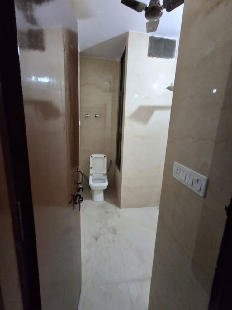 Bathroom, rwa-apartments-sector-47 2 Bedroom 112 Sq.Mt. Independent House In Sector 47 Noida 9813395