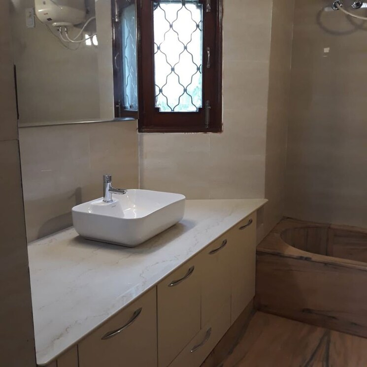 Bathroom, sainik farm 5 Bedroom 18000 Sq.Ft. Villa In Sainik Farm Delhi 9813402