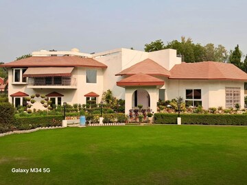 5 BHK Villa For Rent in Sainik Farm