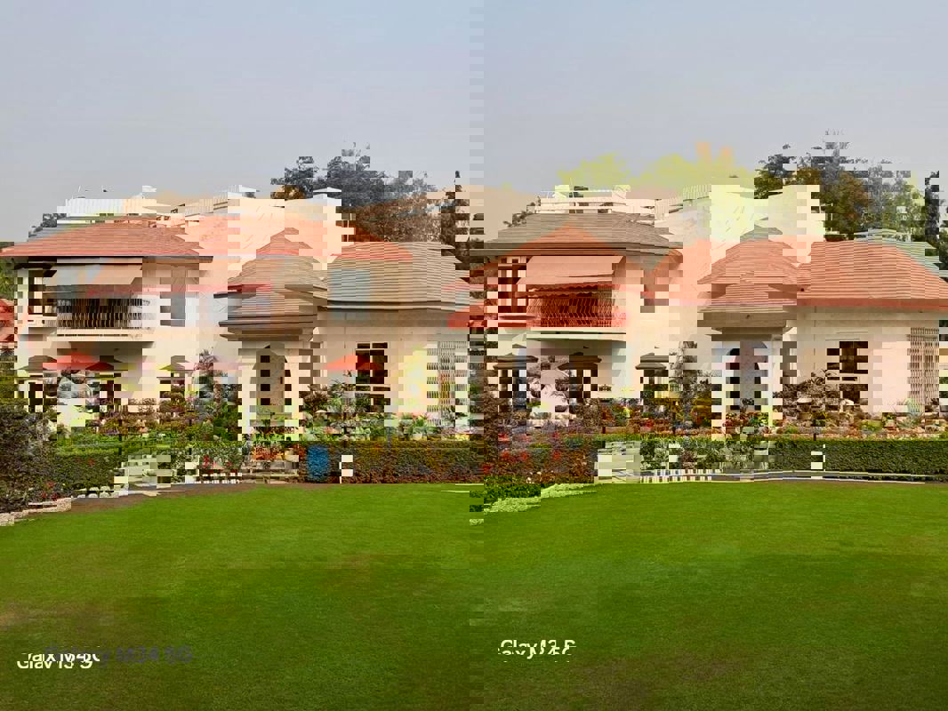 5 BHK + Study Room Villa For Rent in Sainik Farm