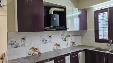 Kitchen in 2.5 BHK Independent House at Tulip Mall, Sector 46 – for Rent