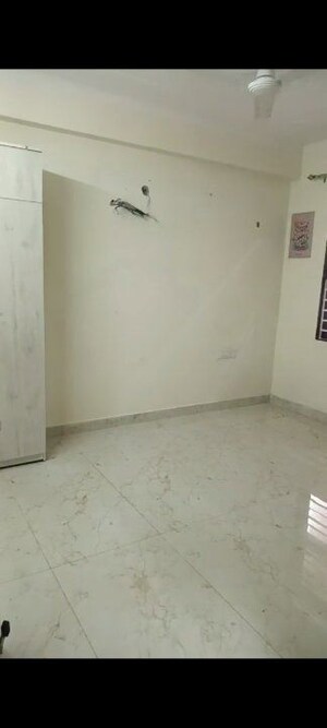 Room in 3 BHK Apartment at Ved Heights 18, Mansarovar Extension – for Rent