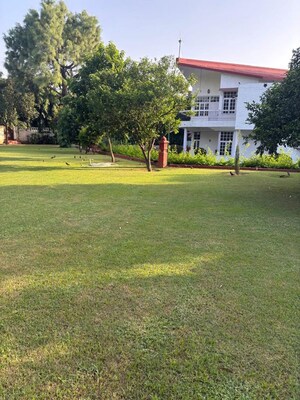5 BHK Villa For Rent in Sainik Farm