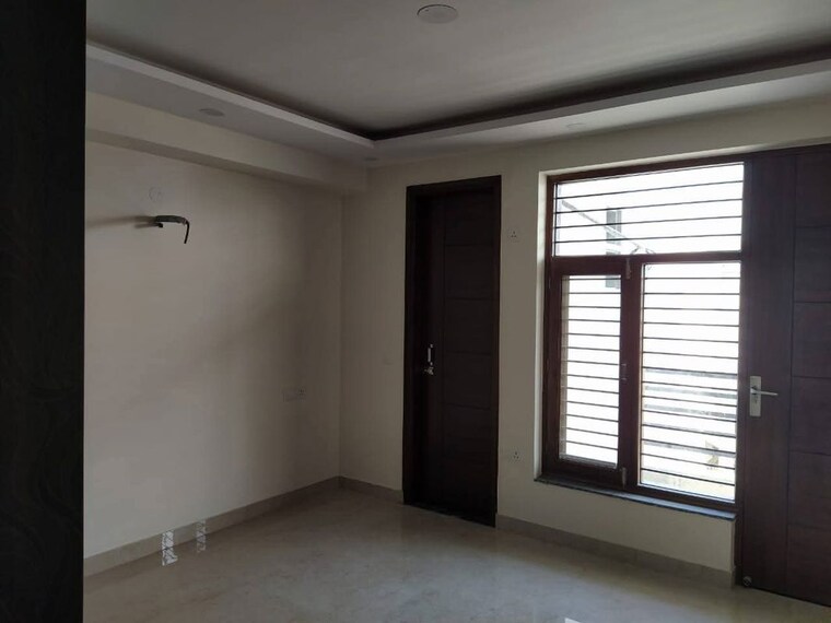 Room, ansal-plaza-sector-23 1.5 Bedroom 900 Sq.Ft. Builder Floor In Sector 23 Gurgaon 9813435