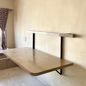 Room in 2 BHK Apartment at Ghatkopar East – for Rent