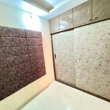 Bedroom in 2 BHK Apartment at Ghatkopar East – for Rent