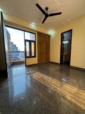 Room in 2 BHK Builder Floor at Chattarpur – for Rent