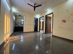 Living Room in 2 BHK Builder Floor at Chattarpur – for Rent