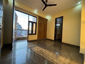 Room in 2 BHK Builder Floor at Chattarpur – for Rent