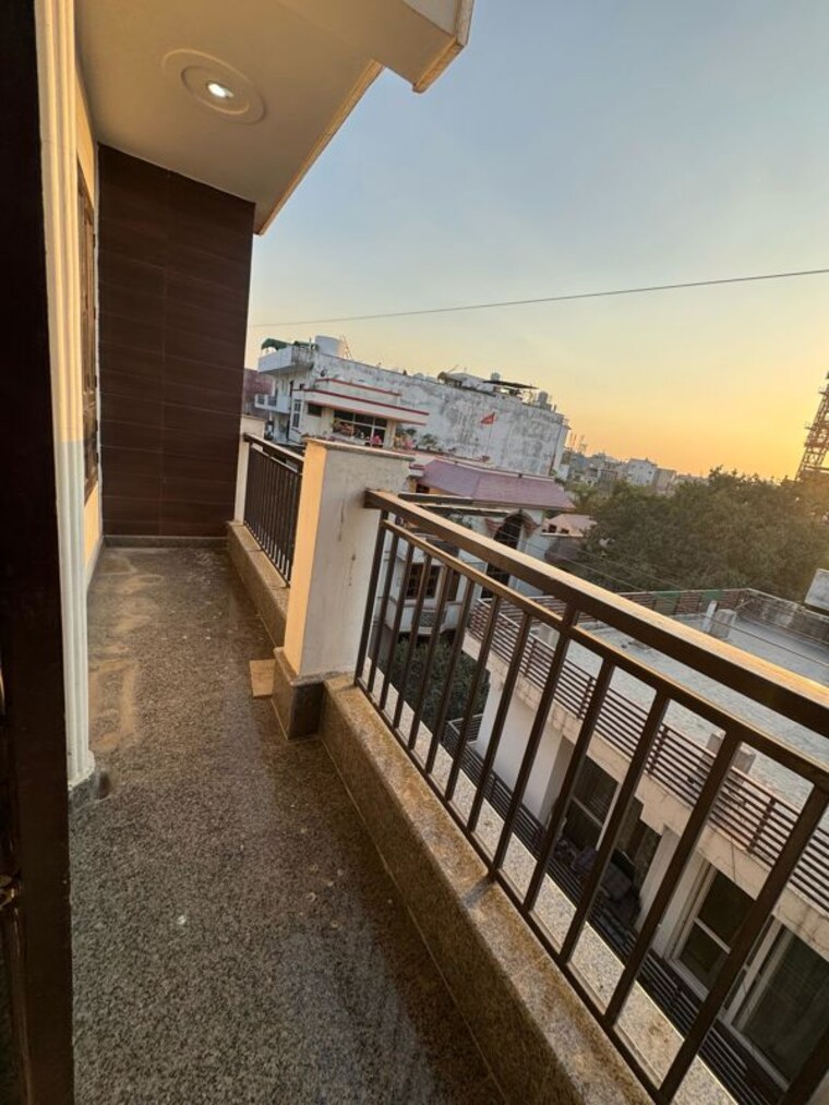 Balcony, chattarpur 2 Bedroom 950 Sq.Ft. Builder Floor In Chattarpur Delhi 9813443