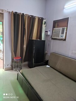 1 RkApartment For Rent in Varun Enclave