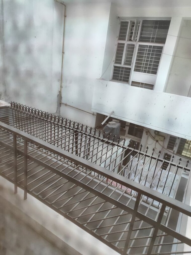 Balcony, rwa-apartments-sector-39 2.5 Bedroom 1450 Sq.Ft. Villa In Sector 39 Noida 9813467