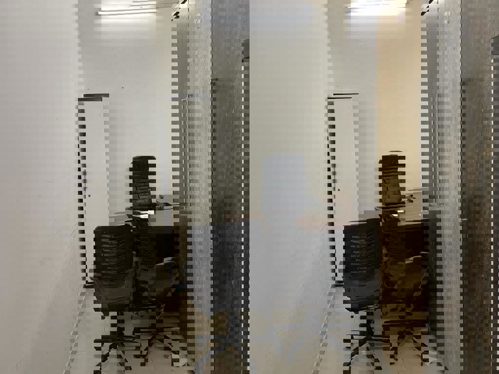 Office Space For Rent in Malad West