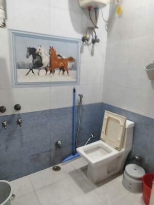 Bathroom in 1.5 BHK Builder Floor at RWA Apartments Sector 30, Sector 30 – for Rent
