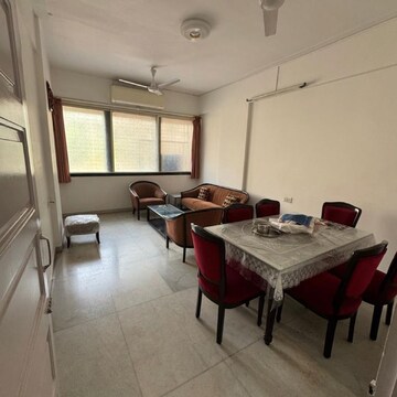 Team Area in 2 BHK Apartment at Malabar Hill – for Sale