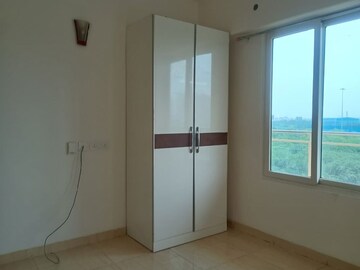 Room in 3.5 BHK Apartment at Gaur Sportswood, Sector 79 – for Rent