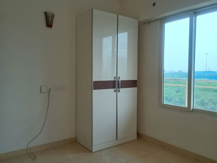 Room, gaur-sportswood 3.5 Bedroom 2280 Sq.Ft. Apartment In Sector 79 Noida 9813489