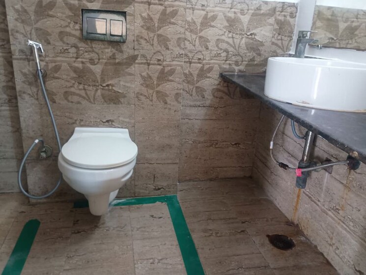 Bathroom, gaur-sportswood 3.5 Bedroom 2280 Sq.Ft. Apartment In Sector 79 Noida 9813489